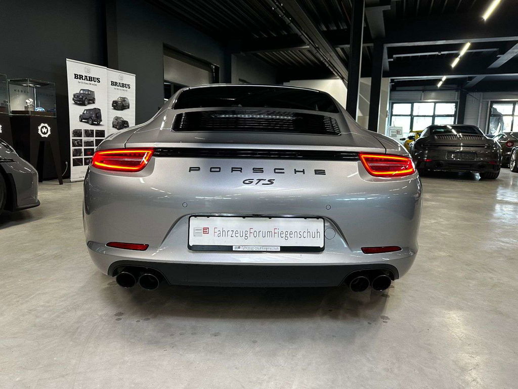 Porsche 991 Carrera GTS
