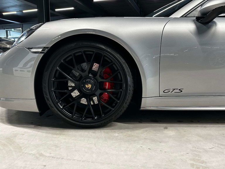 Porsche 991 Carrera GTS