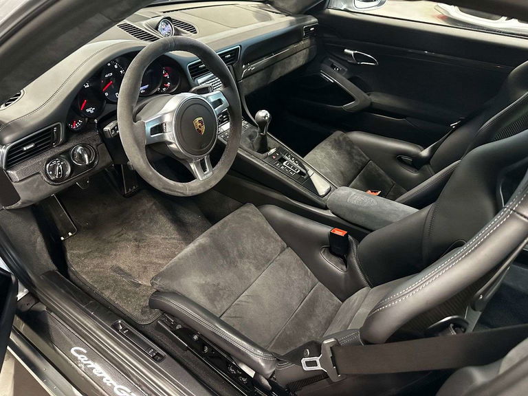 Porsche 991 Carrera GTS