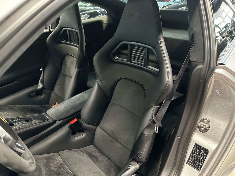 Porsche 991 Carrera GTS