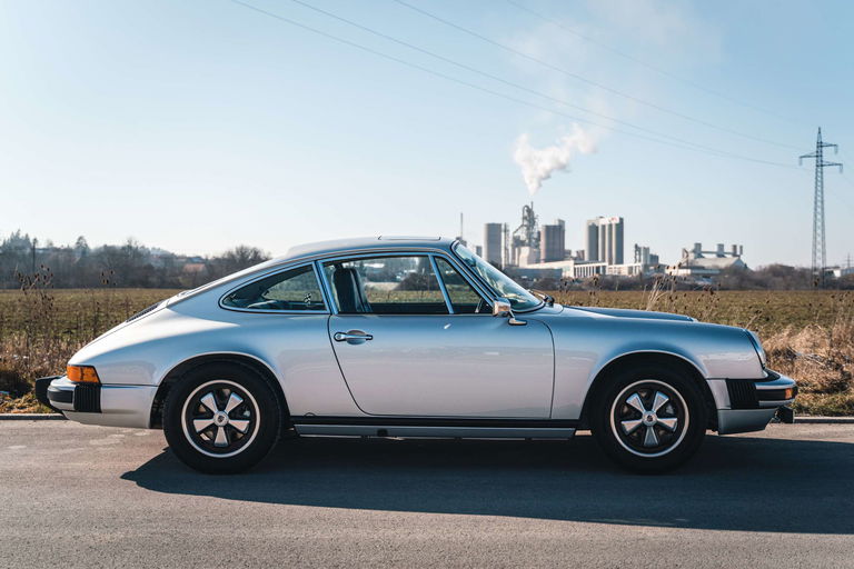 Porsche 911 „25 Jahre Jubiläumsmodell“