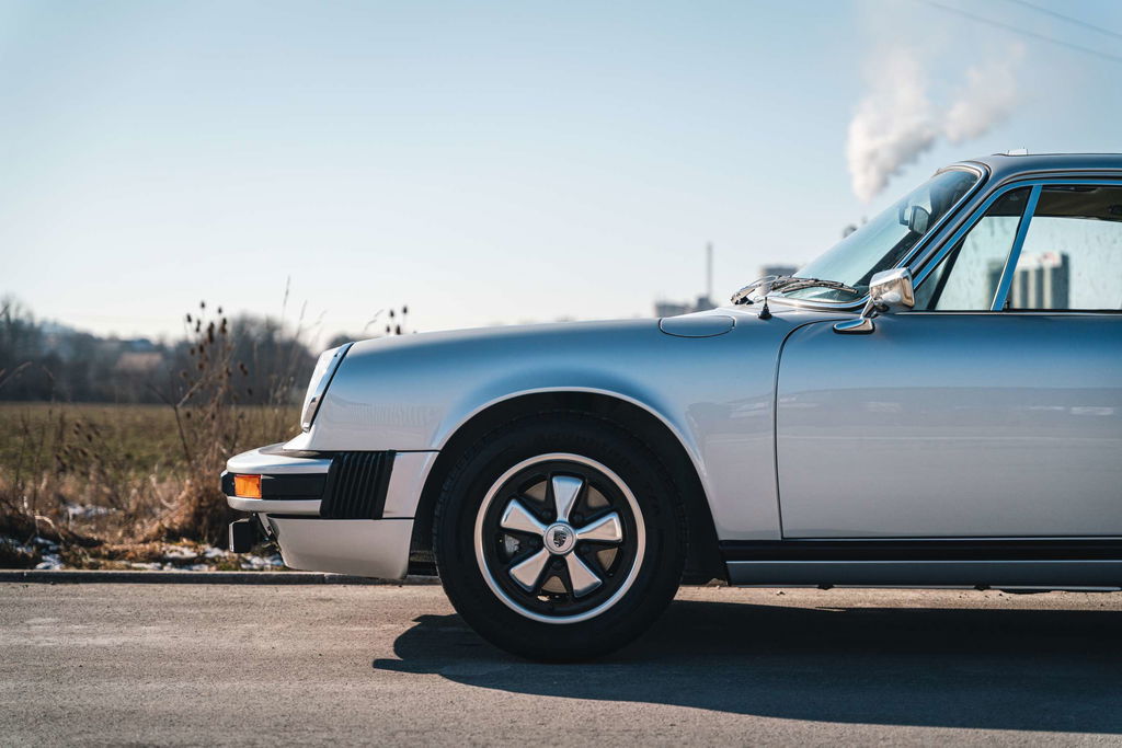 Porsche 911 „25 Jahre Jubiläumsmodell“