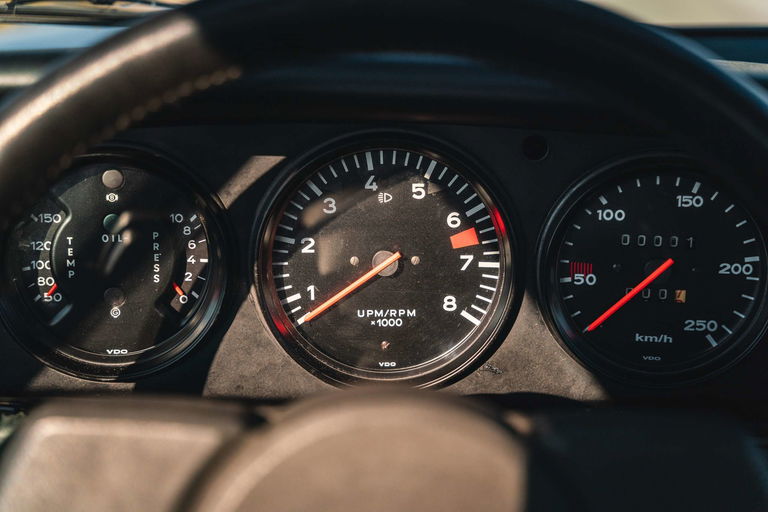 Porsche 911 „25 Jahre Jubiläumsmodell“