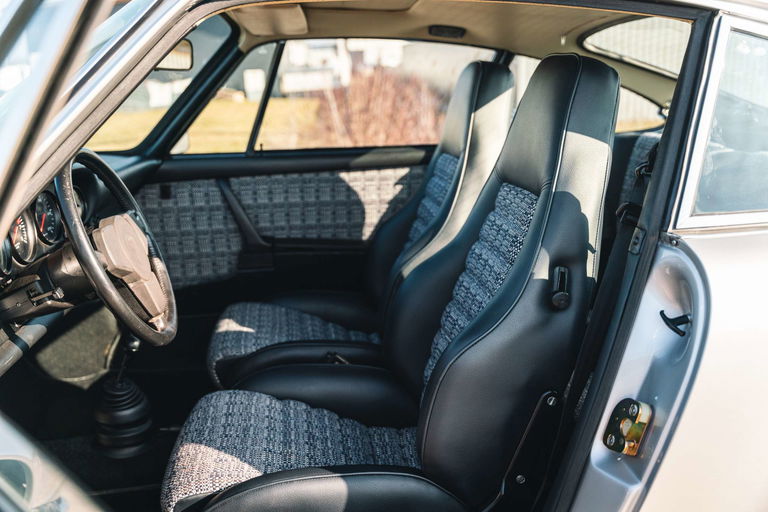 Porsche 911 „25 Jahre Jubiläumsmodell“