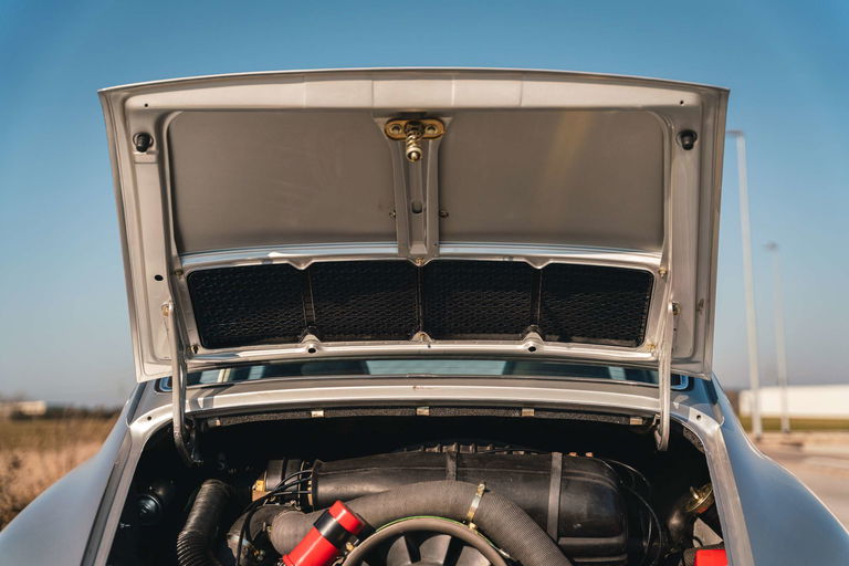 Porsche 911 „25 Jahre Jubiläumsmodell“