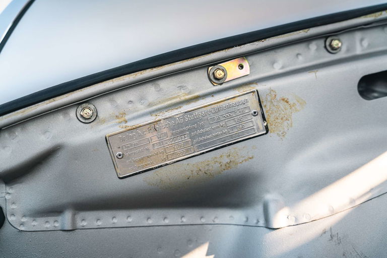 Porsche 911 „25 Jahre Jubiläumsmodell“