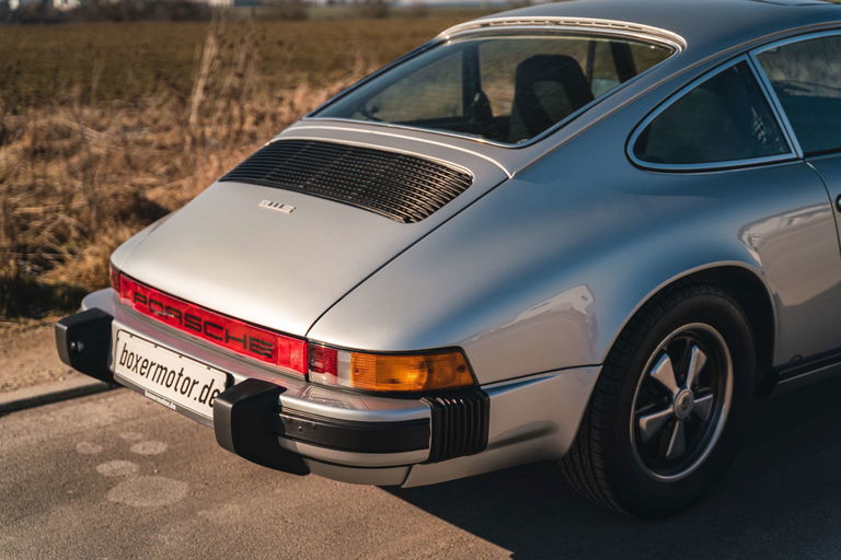 Porsche 911 „25 Jahre Jubiläumsmodell“