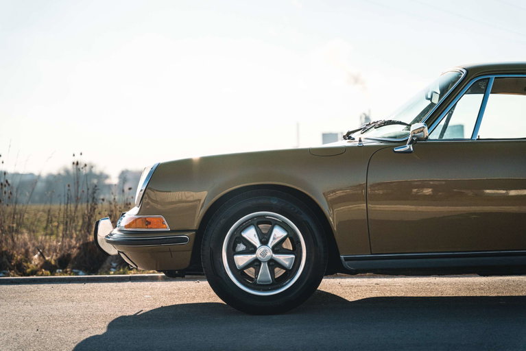 Porsche 911 T
