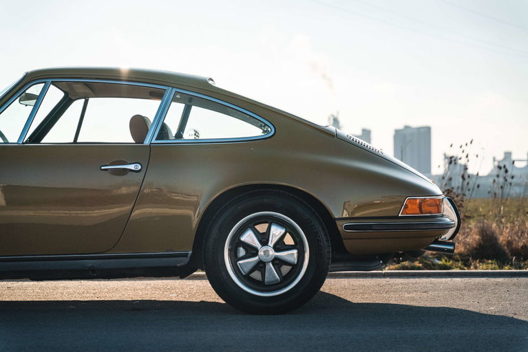 Porsche 911 T