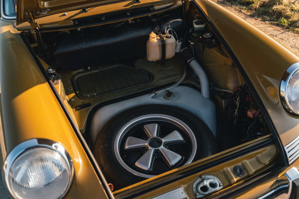 Porsche 911 T