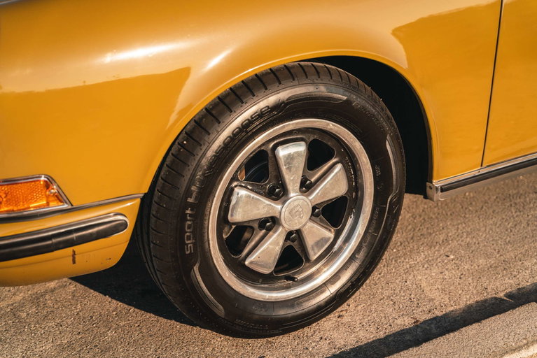 Porsche 911 T