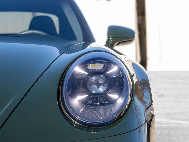 Porsche 992 GT3 Touring