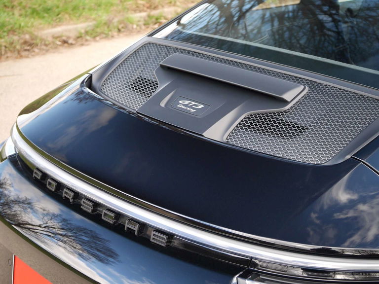 Porsche 992 GT3 Touring