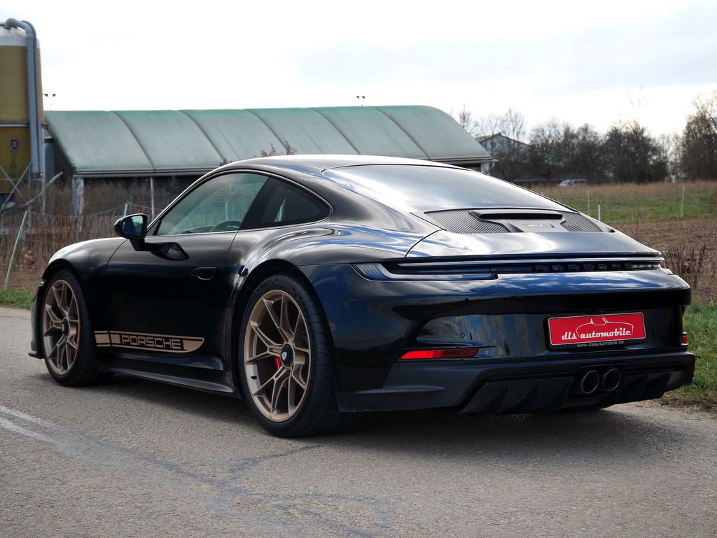 Porsche 992 GT3 Touring