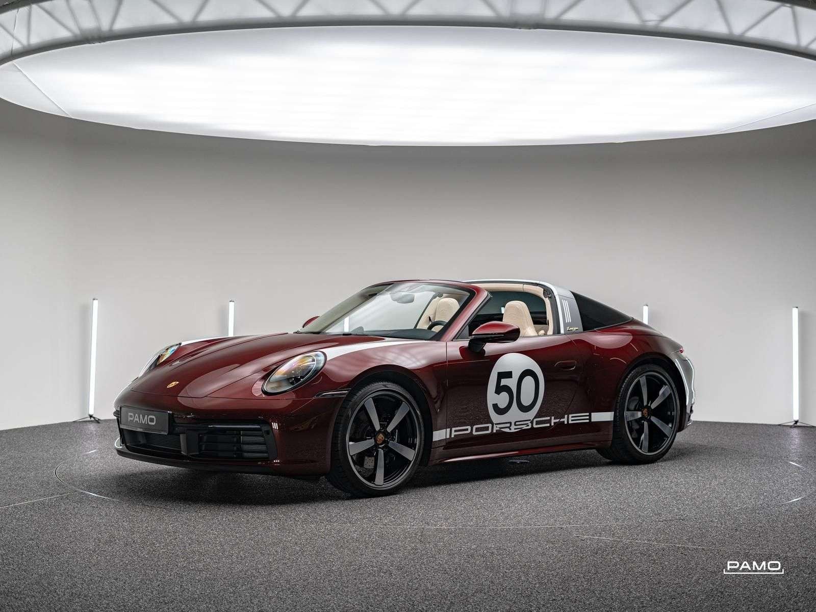 Porsche 992 Heritage Design Edition
