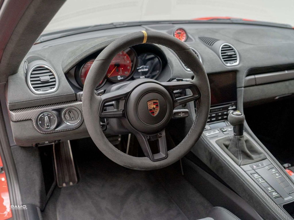 Porsche 718 Cayman GT4 RS