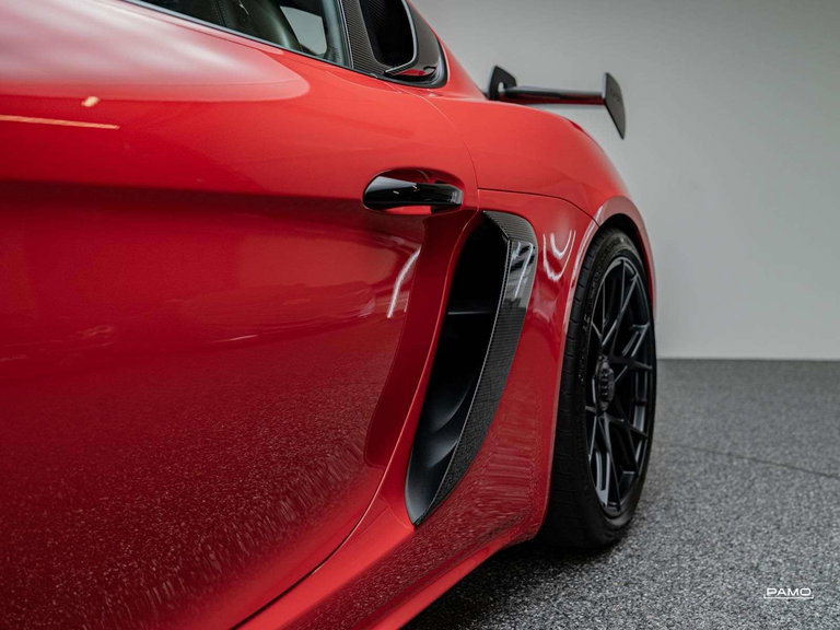 Porsche 718 Cayman GT4 RS