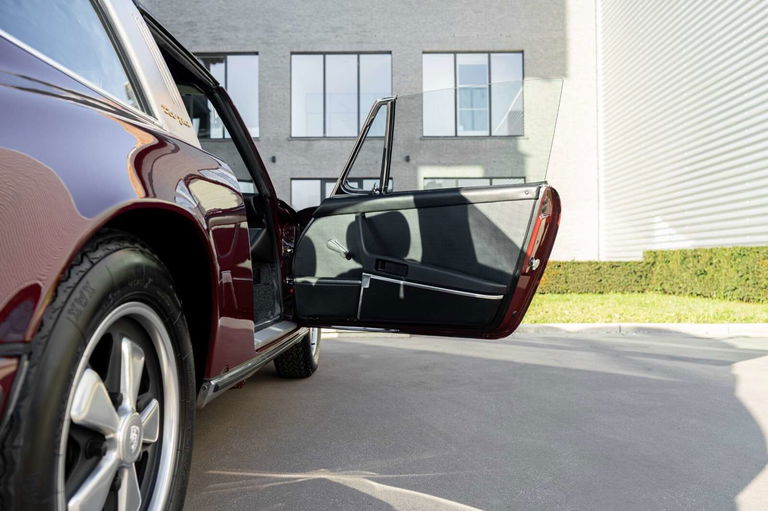 Porsche 911 S (F-Modell)