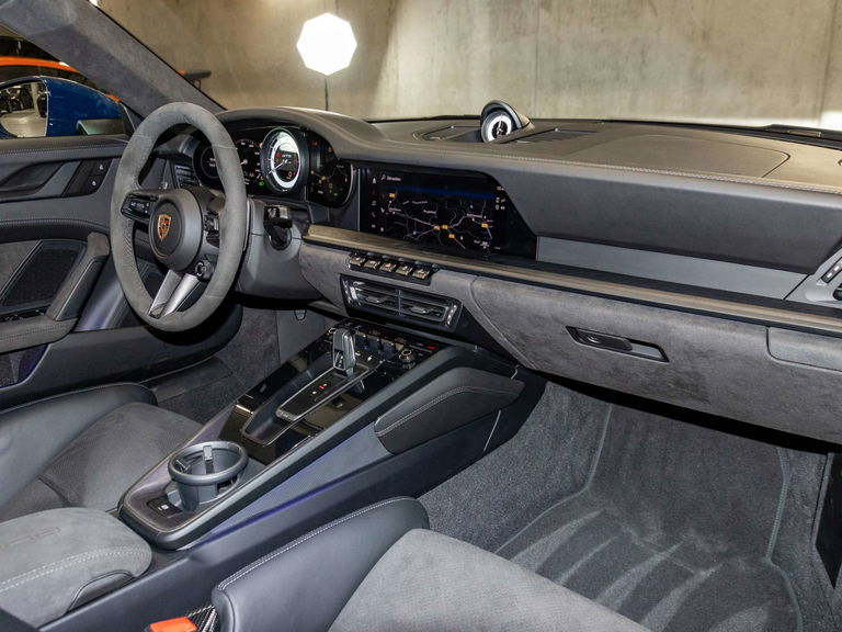 Porsche 992 Carrera GTS