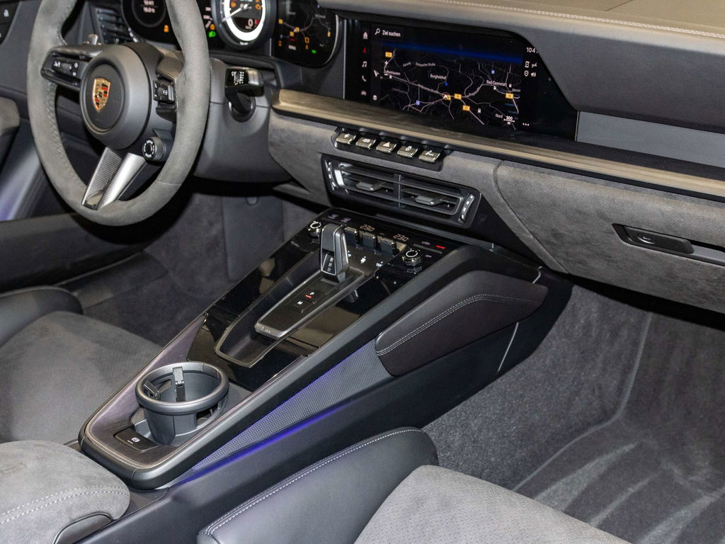 Porsche 992 Carrera GTS