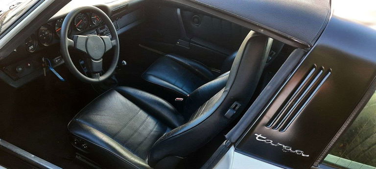 Porsche 911 Carrera 3.2 (US)