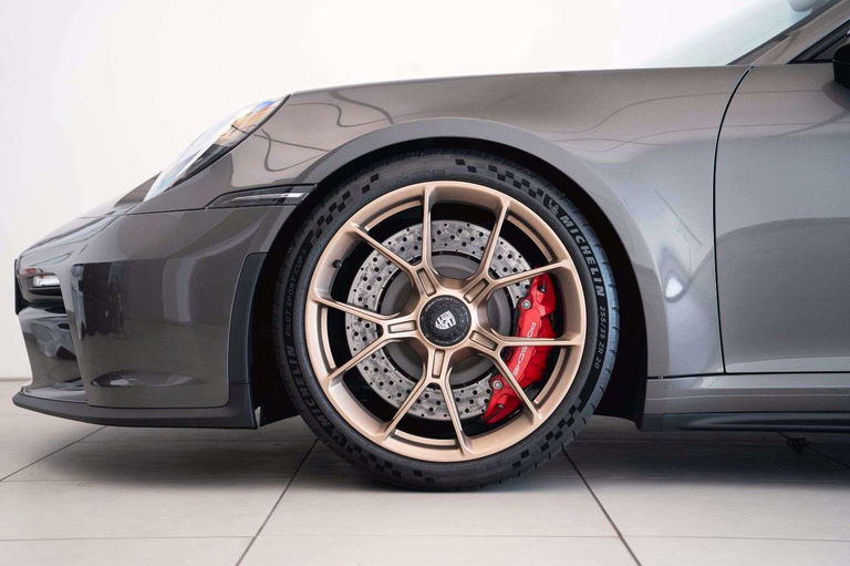 Porsche 992 GT3 Touring