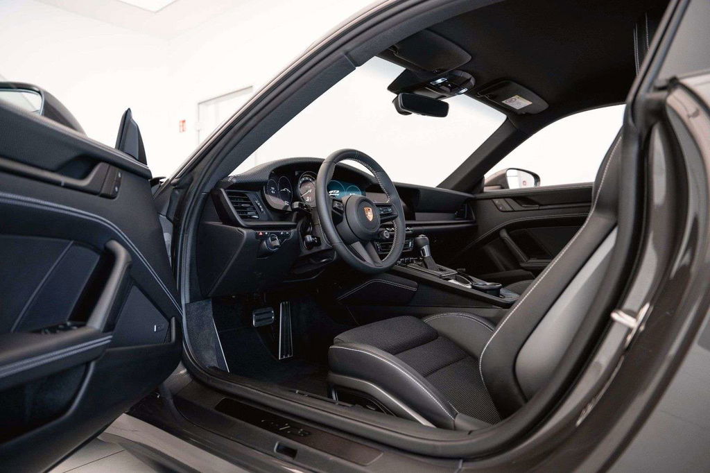 Porsche 992 GT3 Touring