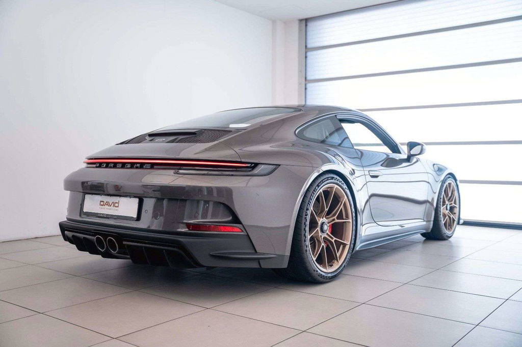 Porsche 992 GT3 Touring