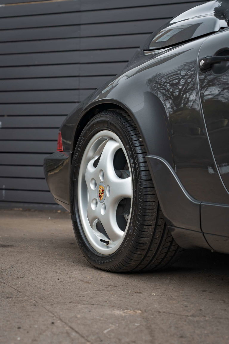 Porsche 964 Carrera 2 Speedster