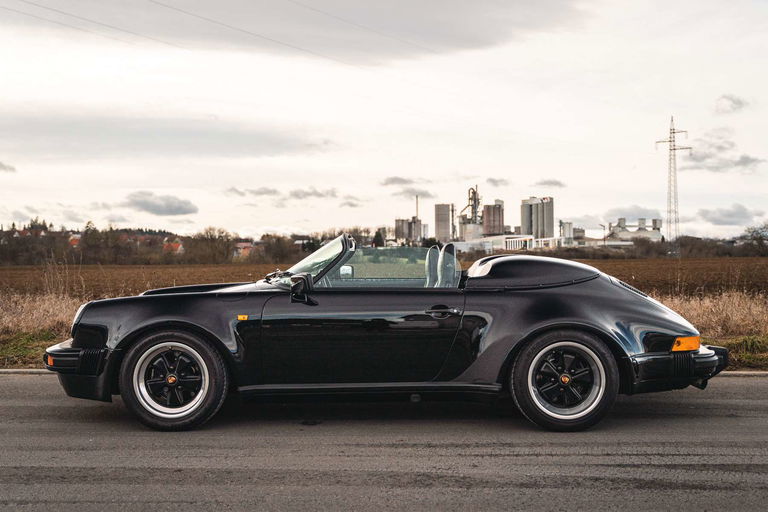 Porsche 911 Carrera 3.2 Speedster