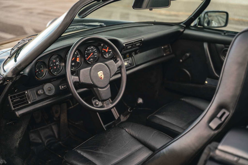 Porsche 911 Carrera 3.2 Speedster