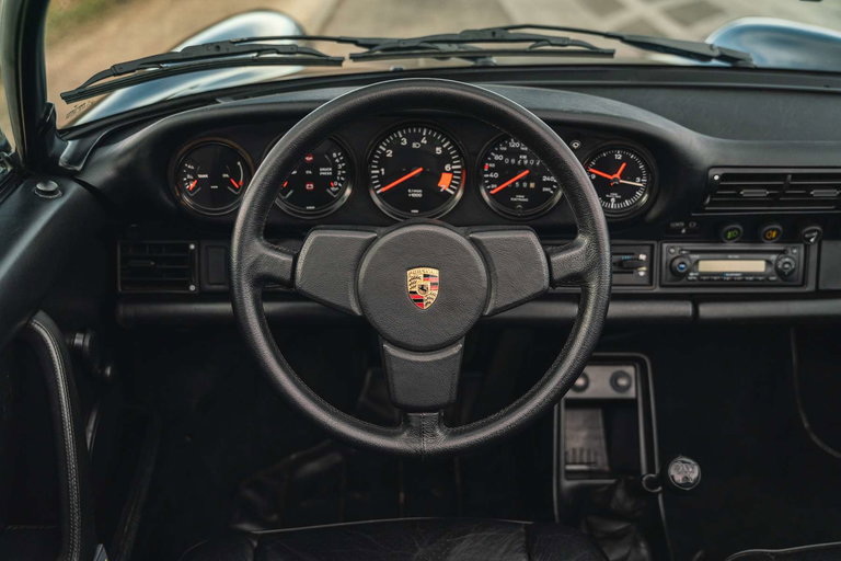 Porsche 911 Carrera 3.2 Speedster
