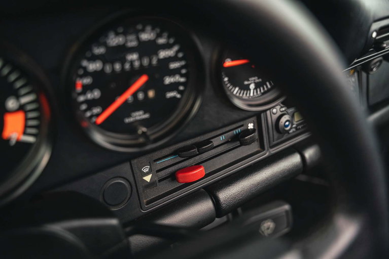 Porsche 911 Carrera 3.2 Speedster