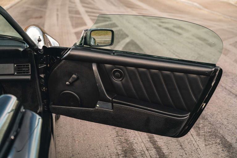 Porsche 911 Carrera 3.2 Speedster