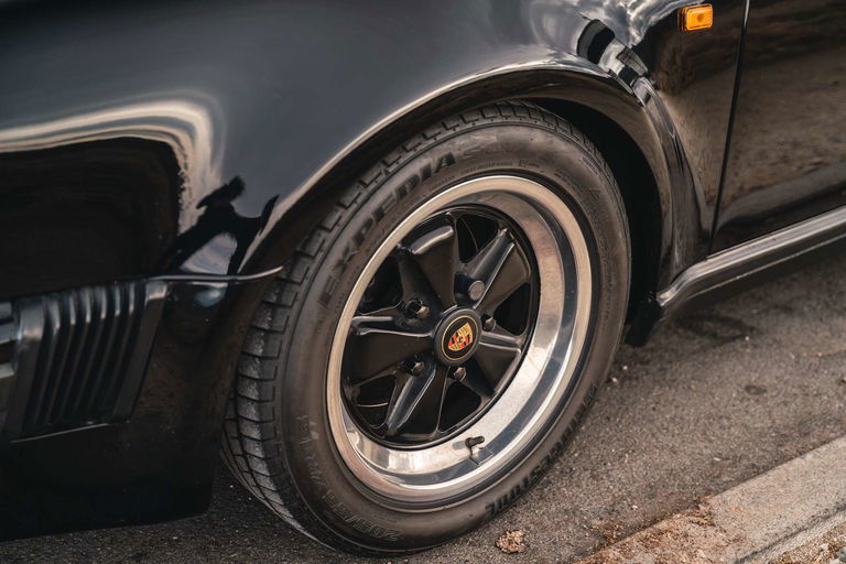 Porsche 911 Carrera 3.2 Speedster