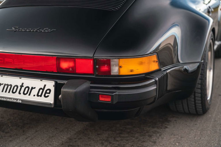 Porsche 911 Carrera 3.2 Speedster