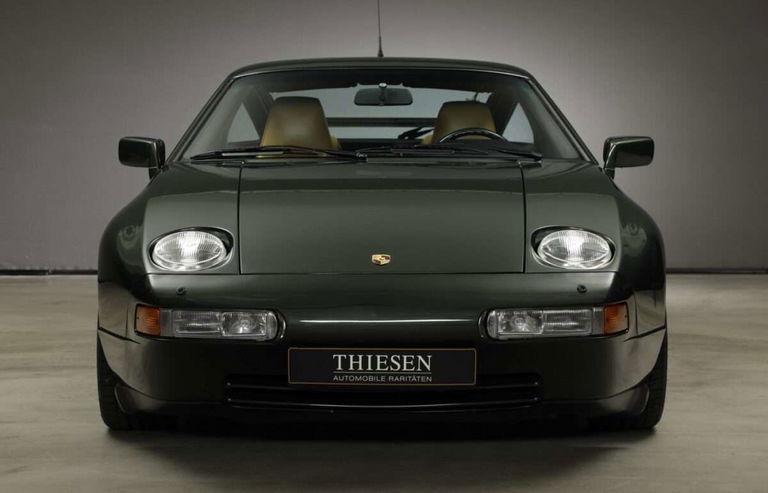 Porsche 928 S4