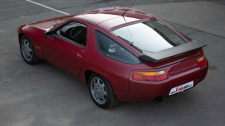 Porsche 928 GT