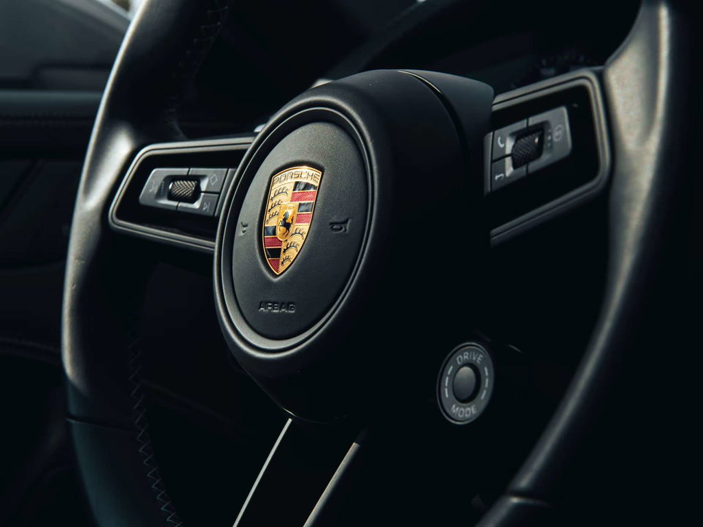 Porsche 992 GT3 Touring