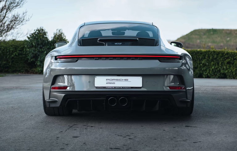 Porsche 992 GT3 Touring