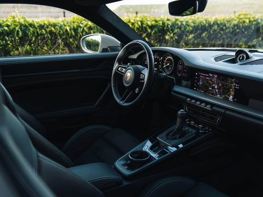 Porsche 992 GT3 Touring
