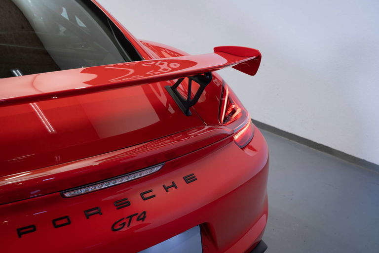 Porsche 981 Cayman GT4