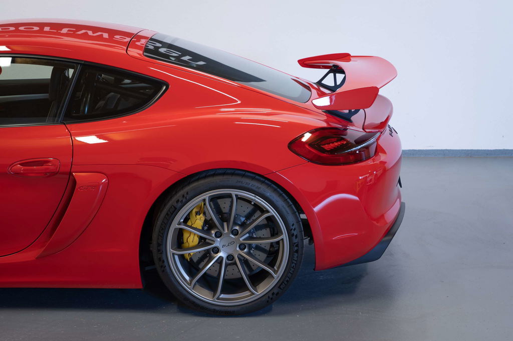 Porsche 981 Cayman GT4