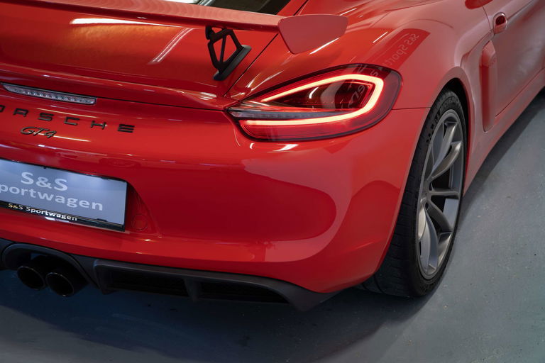 Porsche 981 Cayman GT4