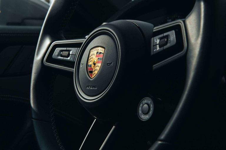 Porsche 992 GT3 Touring