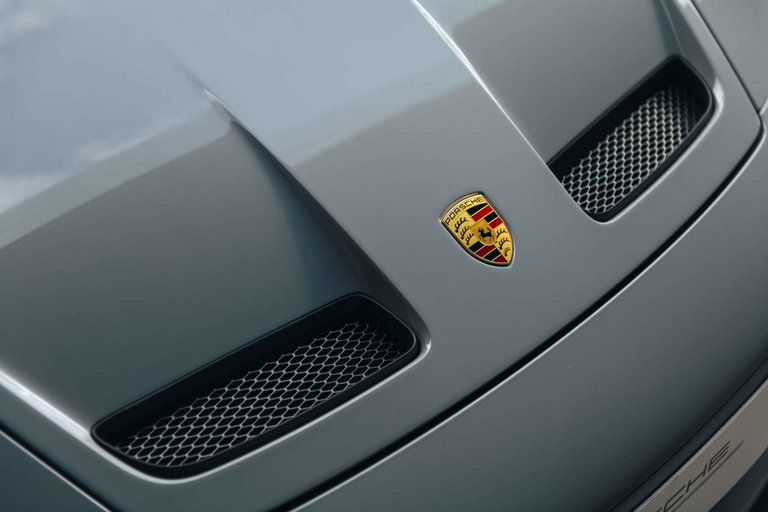 Porsche 992 GT3 Touring