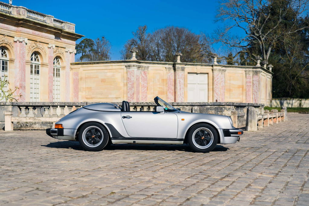 Porsche 911 Carrera 3.2 Speedster