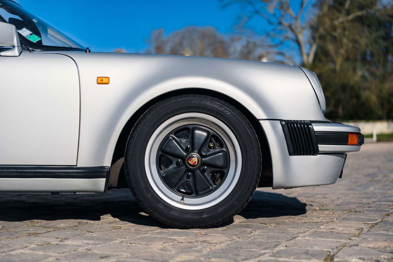 Porsche 911 Carrera 3.2 Speedster