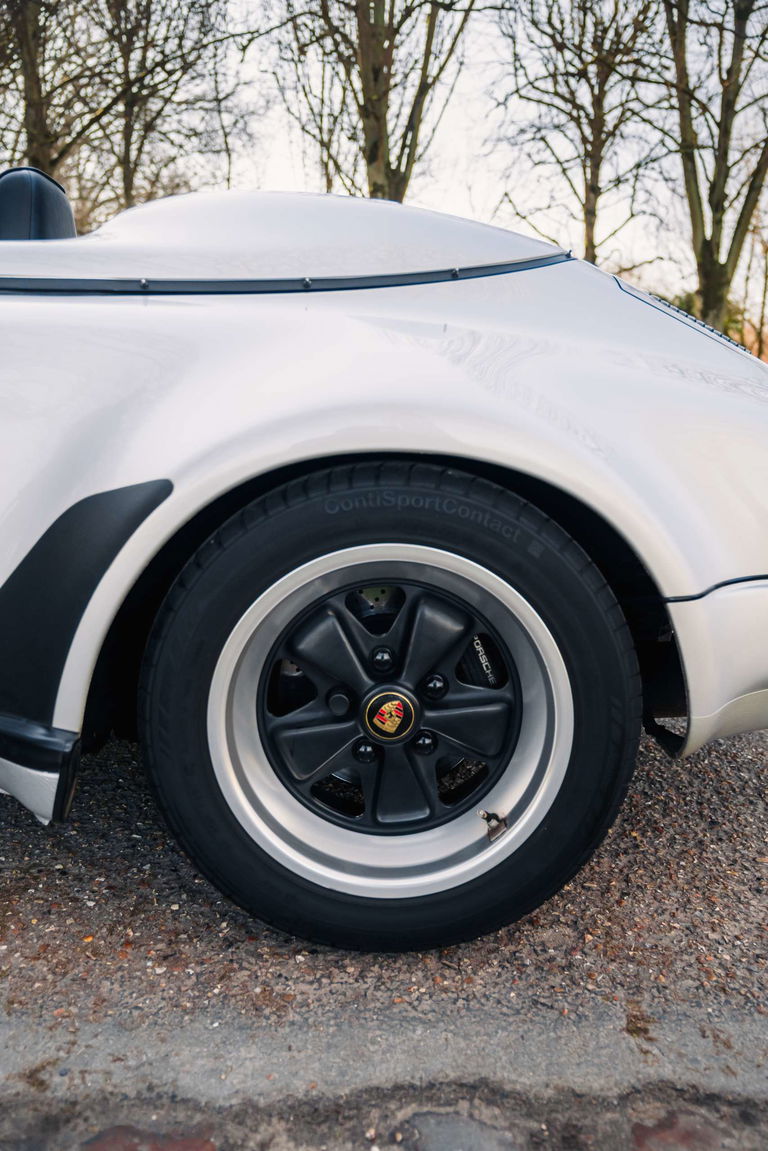 Porsche 911 Carrera 3.2 Speedster