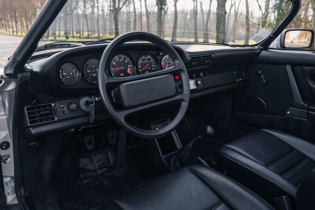 Porsche 911 Carrera 3.2 Speedster
